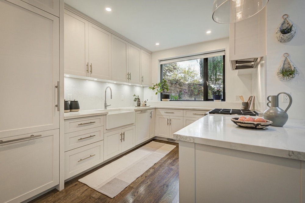Explore,Stunning,Photos,Of,A,Renovated,Luxury,Kitchen,And,Dining